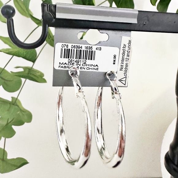 Express thick silver hoops earrings - Picture 3 of 4